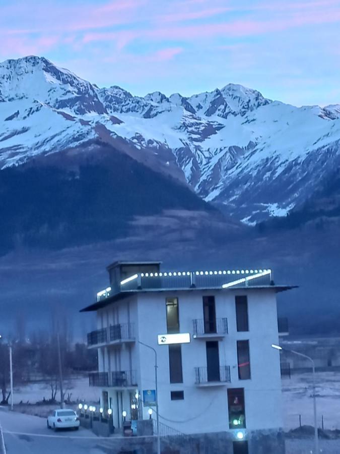 Tetne Qor Guesthouse Mestia Exterior photo